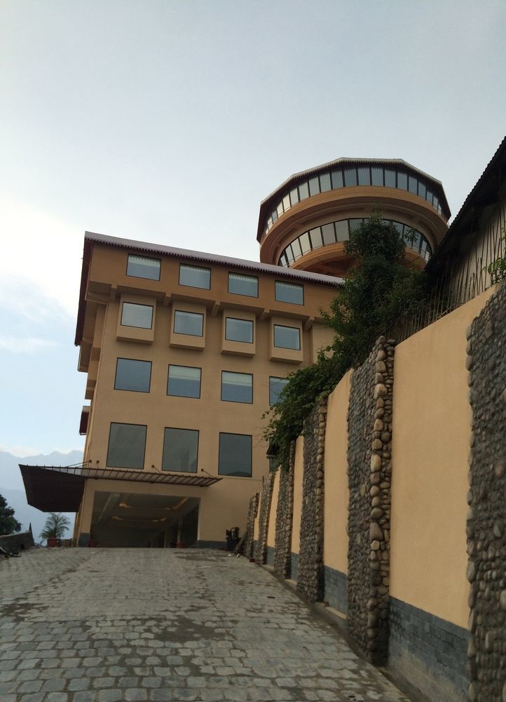 Rs Sarovar Portico Palampur Bagian luar foto