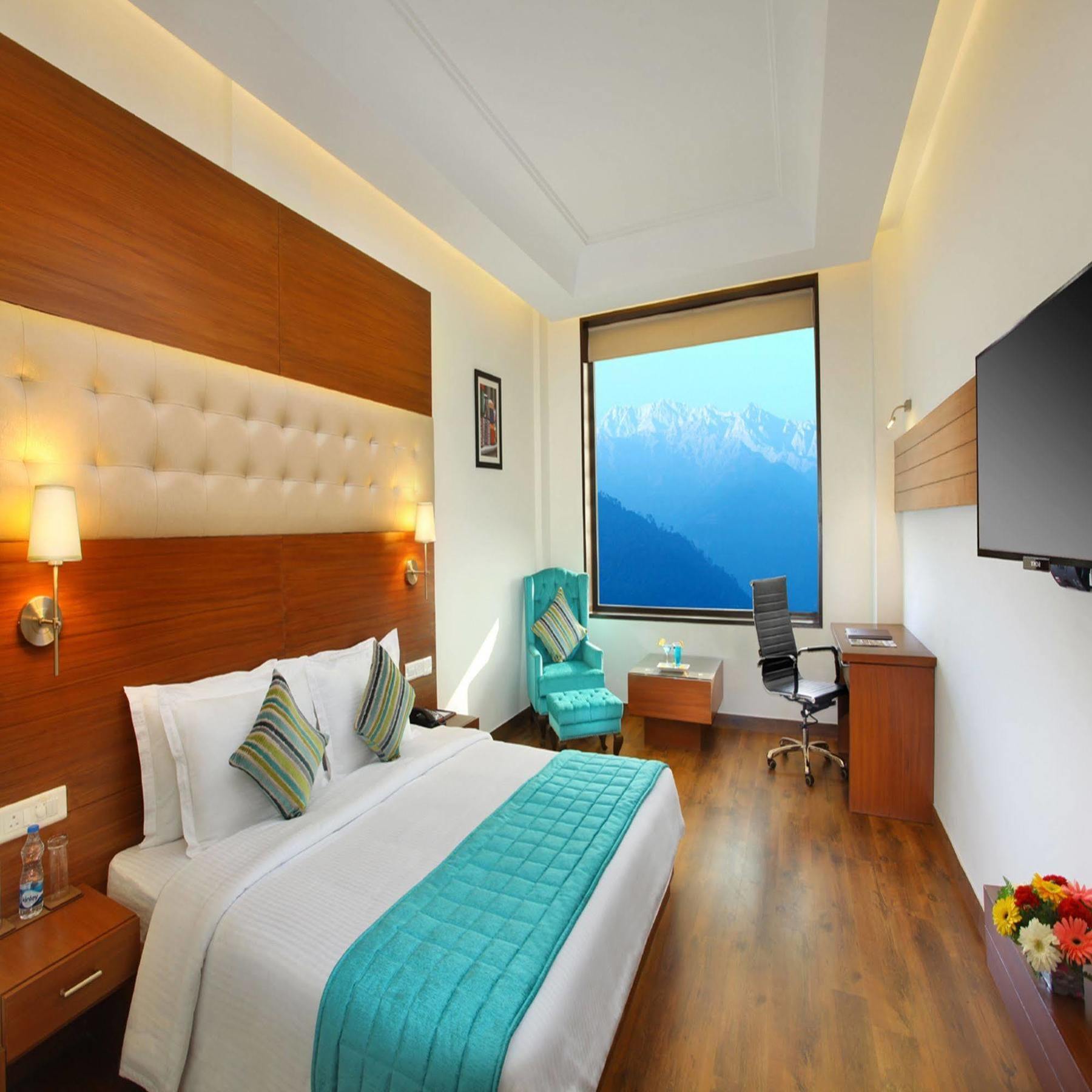 Rs Sarovar Portico Palampur Bagian luar foto